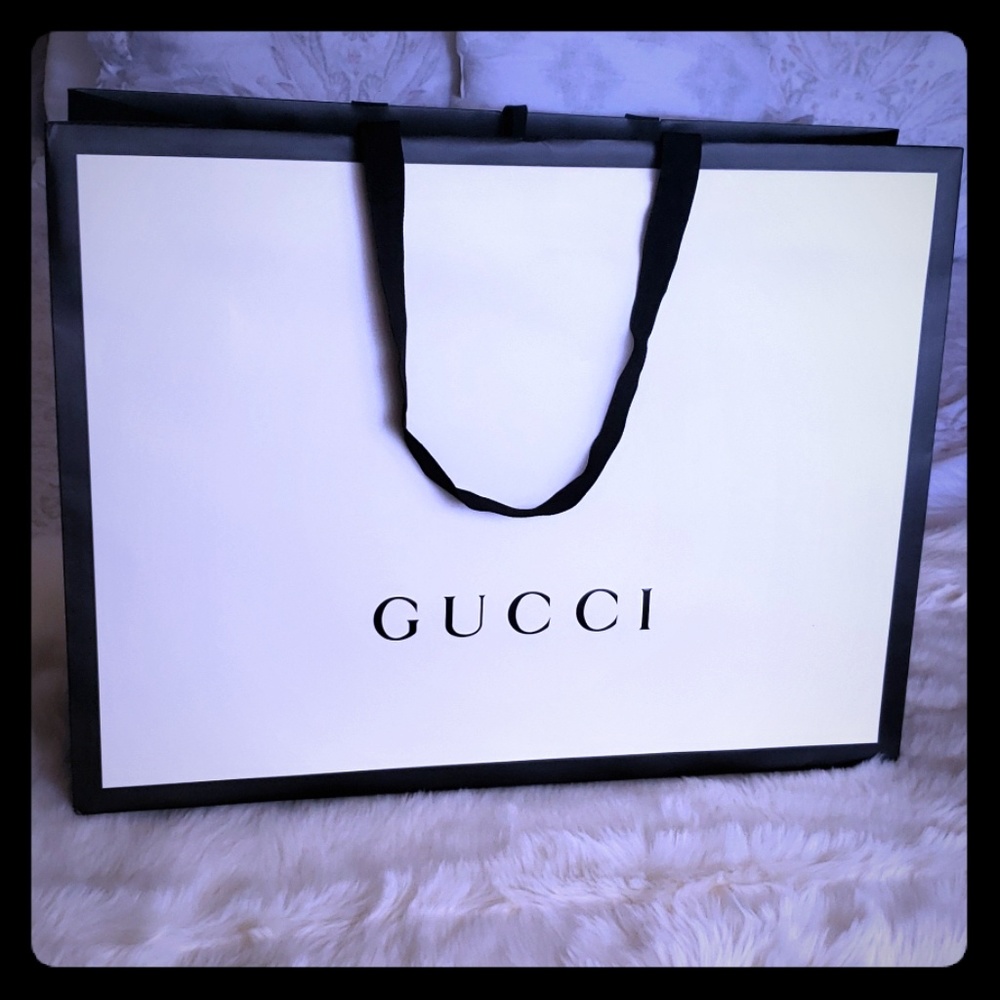 Gucci shopping bag 🛍